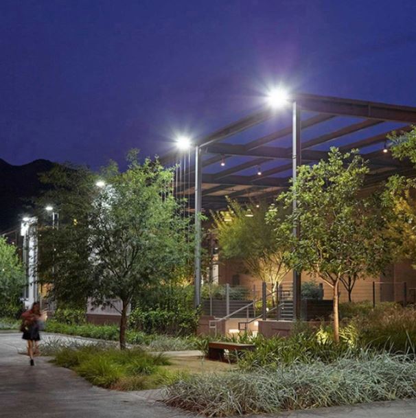 projecteur led solaire jardin 
